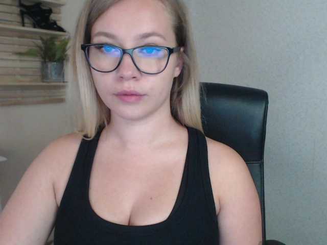 Live sex webcam photo for hollyBB #289948558