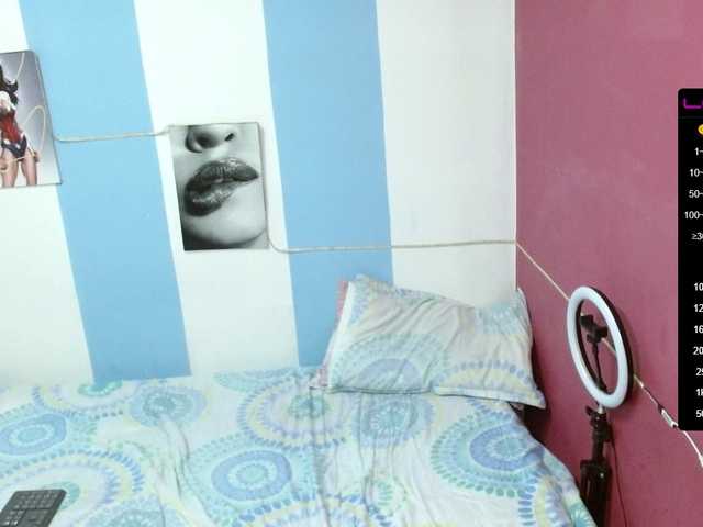 Live sex webcam photo for hollycum #272801467