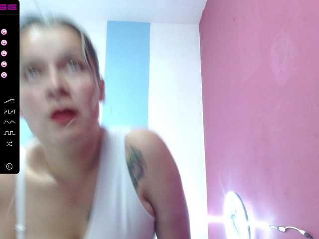 Live sex webcam photo for hollycum #273436898