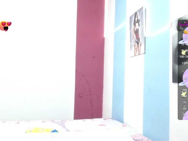 Live sex webcam photo for hollycum #273729886