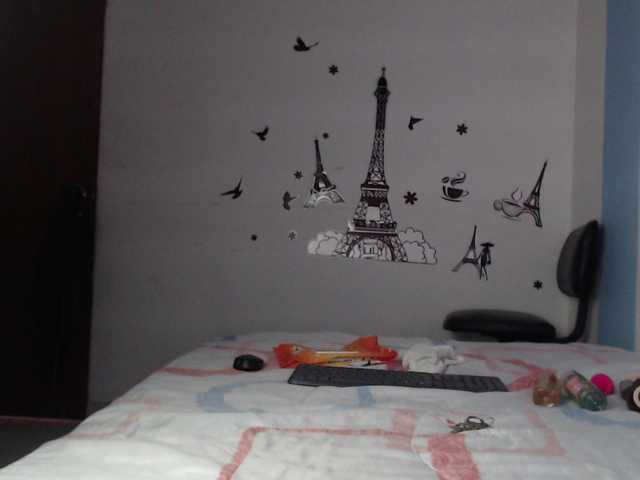 Live sex webcam photo for hollycum #274186844