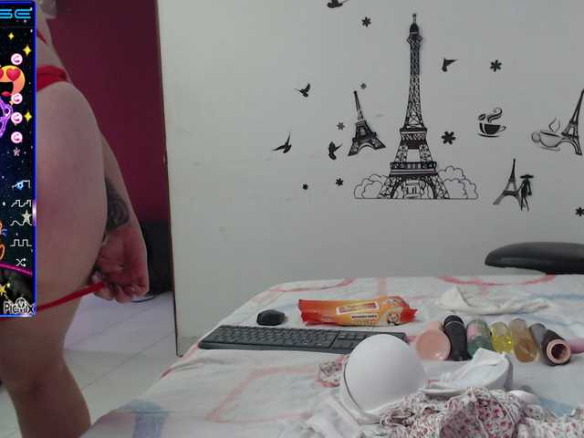 Live sex webcam photo for hollycum #274209168