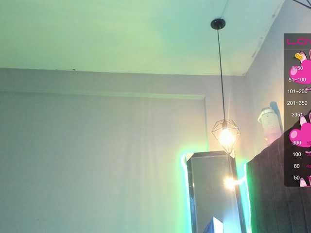 Live sex webcam photo for hollycum #275533050