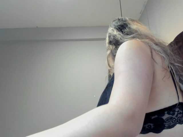 Live sex webcam photo for hollycum #277098152