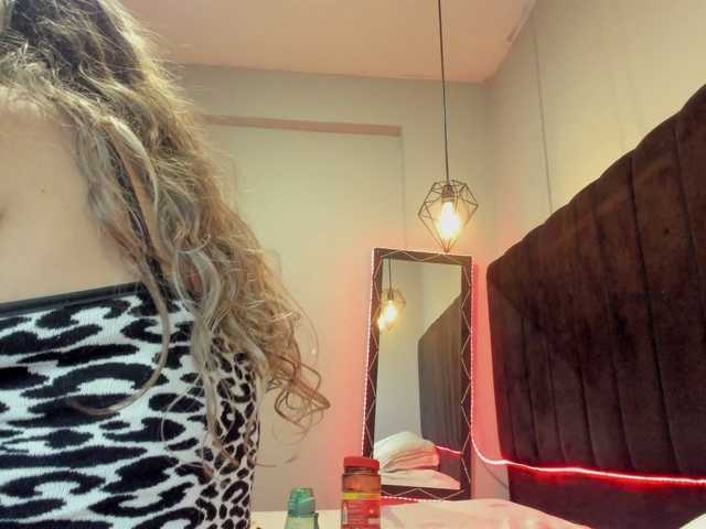 Live sex webcam photo for hollycum #277164795