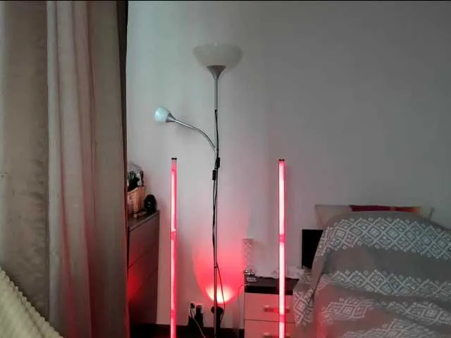 Live sex webcam photo for hollyharlot #290805668