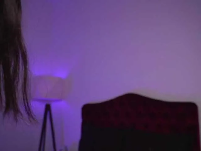 Live sex webcam photo for holyivy #272017434