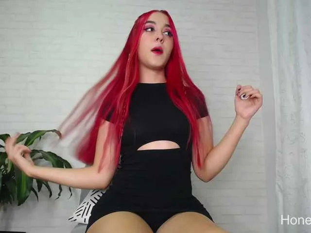 Live sex webcam photo for honey-bxby- #273443808