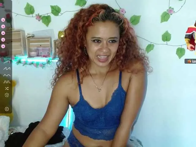 Live sex webcam photo for honeyVictoria #276237368