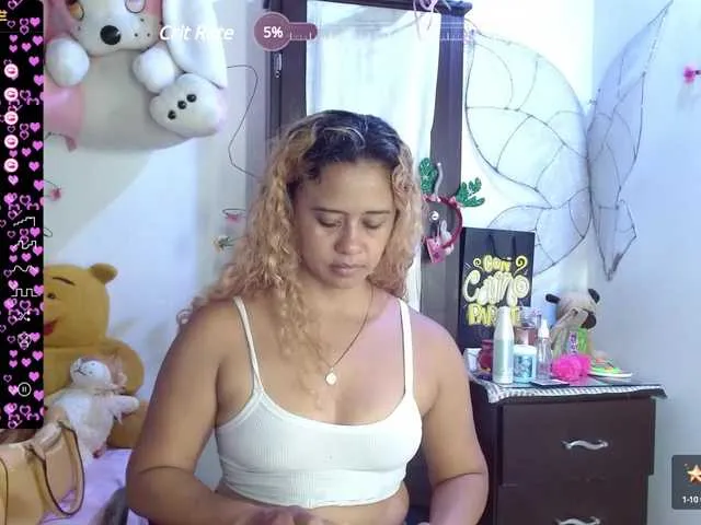Live sex webcam photo for honeyVictoria #277585460