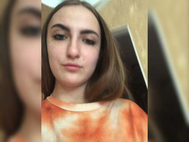 Live sex webcam photo for honeybembi #275605135