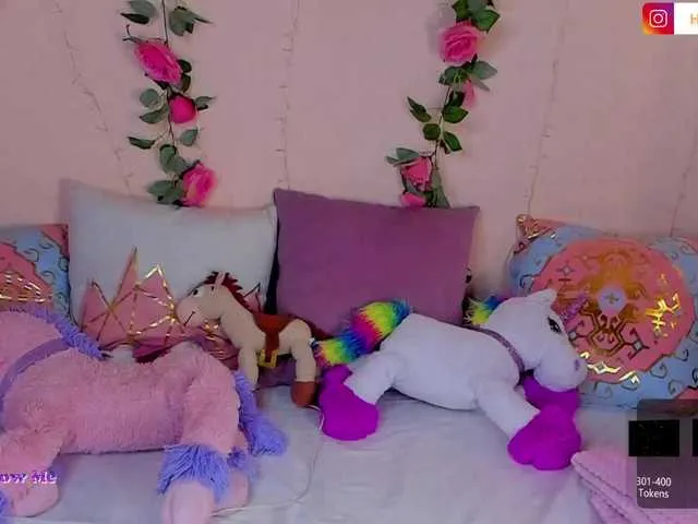 Live sex webcam photo for honeyykush #273164061