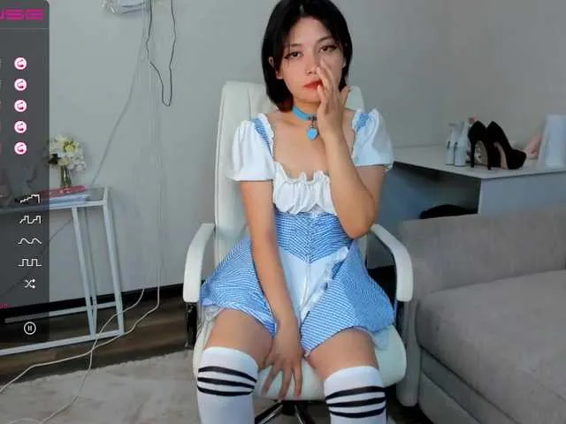 Live sex webcam photo for hooyeony #274684919