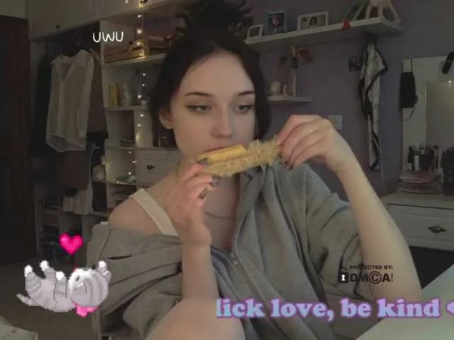 Live sex webcam photo for hor-neyJ0zy #273257290