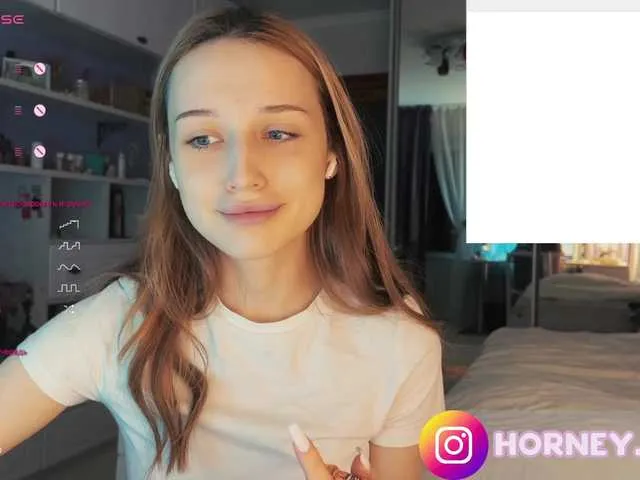 Live sex webcam photo for hor-neyJ0zy #276386428