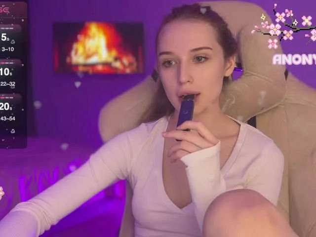 Live sex webcam photo for hor-neyJ0zy #277306290