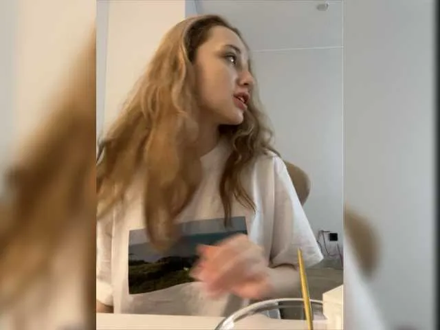 Live sex webcam photo for hor-neyJ0zy #277340631