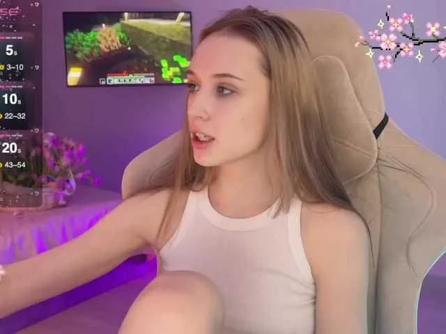 Live sex webcam photo for hor-neyJ0zy #277342673