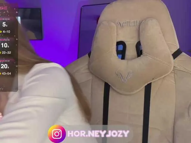 Live sex webcam photo for hor-neyJ0zy #277464672