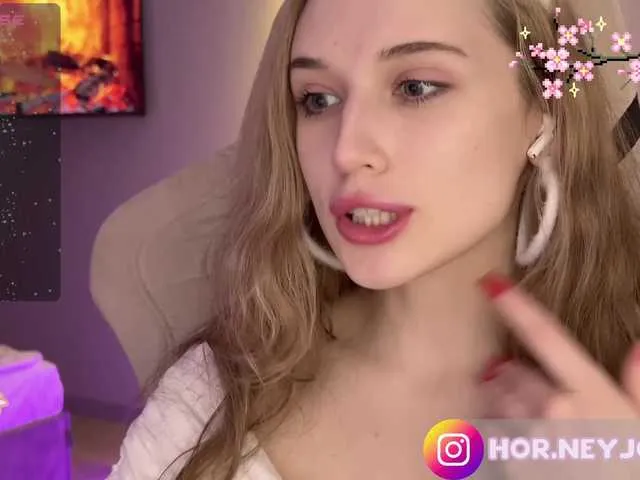 Live sex webcam photo for hor-neyJ0zy #277511439