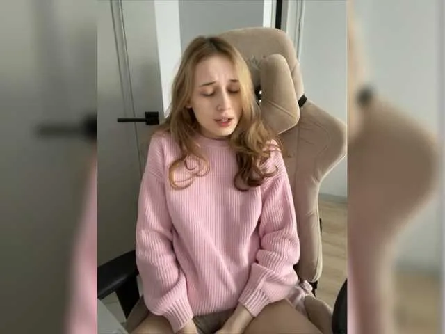 Live sex webcam photo for hor-neyJ0zy #277576586