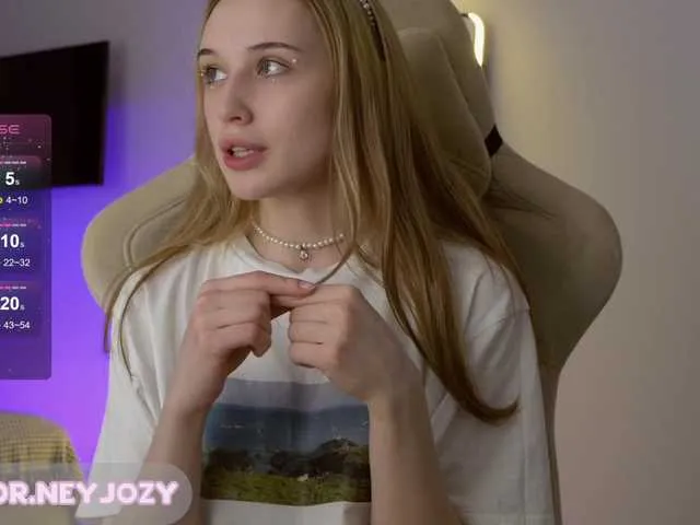 Live sex webcam photo for hor-neyJ0zy #277640124