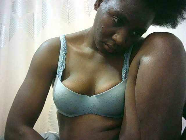 Live sex webcam photo for horny-ness #278393638