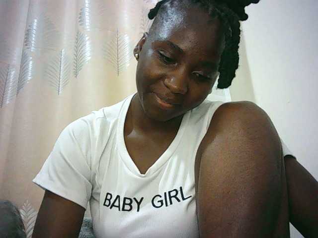 Live sex webcam photo for horny-ness #289678630