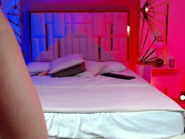 Live sex webcam photo for hornycamxx3 #276416193