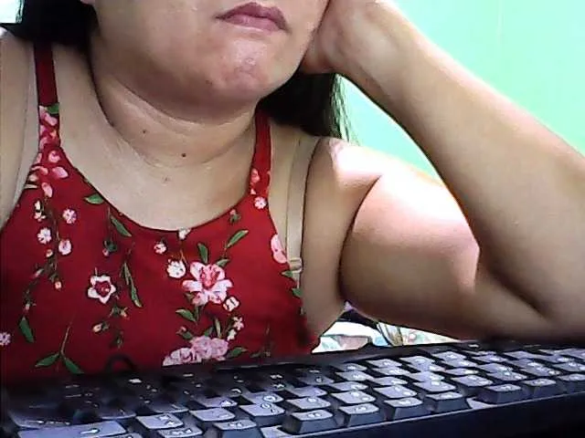 Live sex webcam photo for hornyhotme #274165302