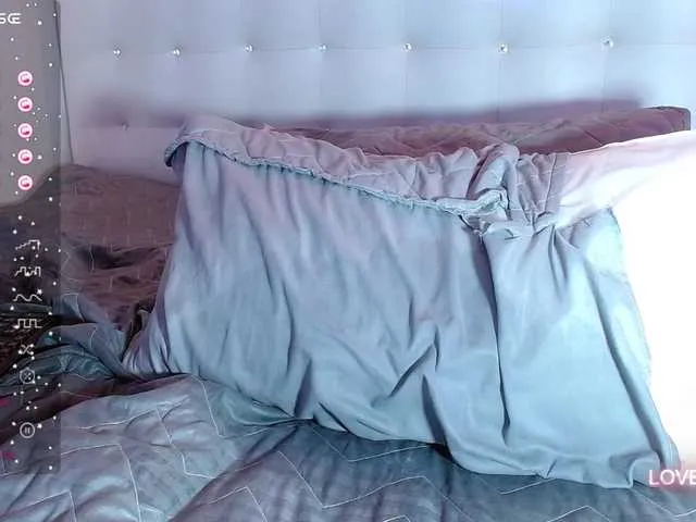 Live sex webcam photo for hornyhousekeeper #278012756
