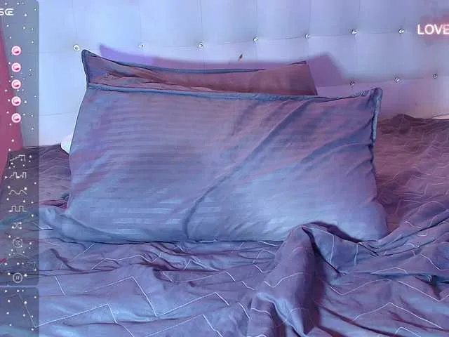 Live sex webcam photo for hornyhousekeeper #290008998