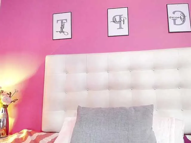 Live sex webcam photo for hornyssluttt #277268208