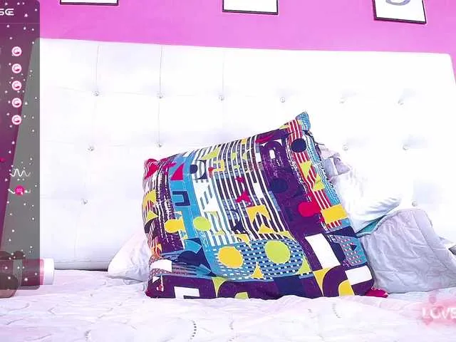 Live sex webcam photo for hornyssluttt #277386063