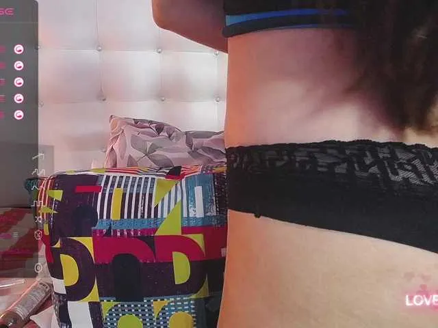 Live sex webcam photo for hornyssluttt #277507464