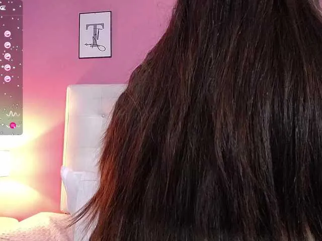 Live sex webcam photo for hornyssluttt #277600070