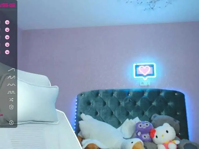 Live sex webcam photo for hornytrisha #276410318