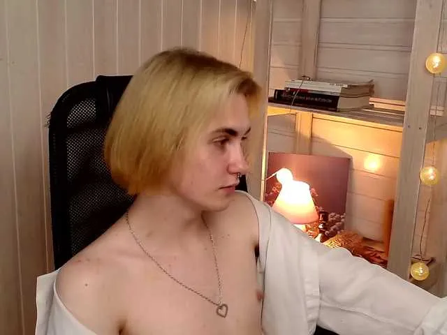 Live sex webcam photo for hornyyponyy #276578926