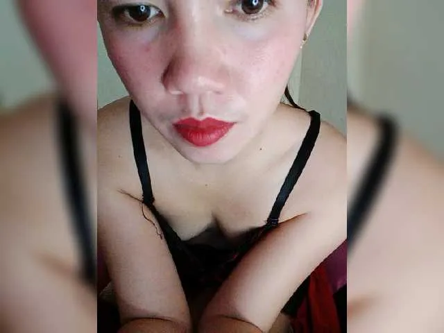 Live sex webcam photo for hot-attitude #272233714