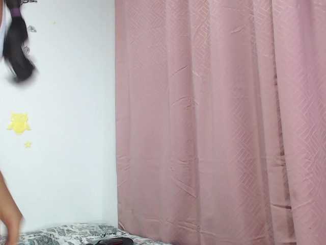 Live sex webcam photo for hot-scarlett #273333129