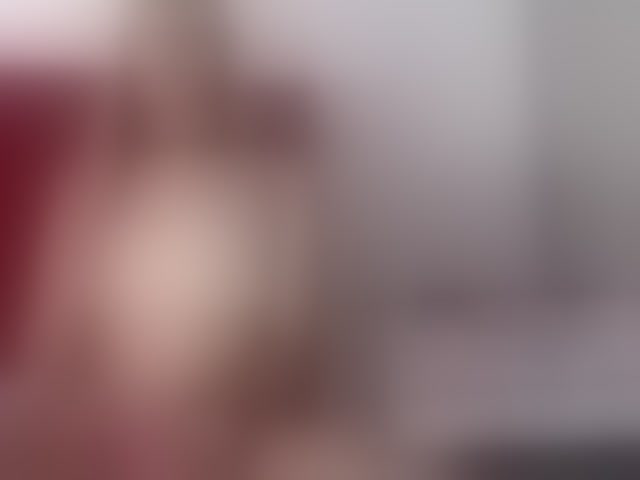 Live sex webcam photo for hotChantal2 #294157233