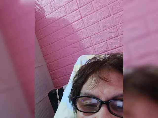 Live sex webcam photo for hotgrannyxx #275588356