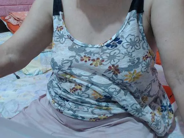 Live sex webcam photo for hotgrannyxx #276046935