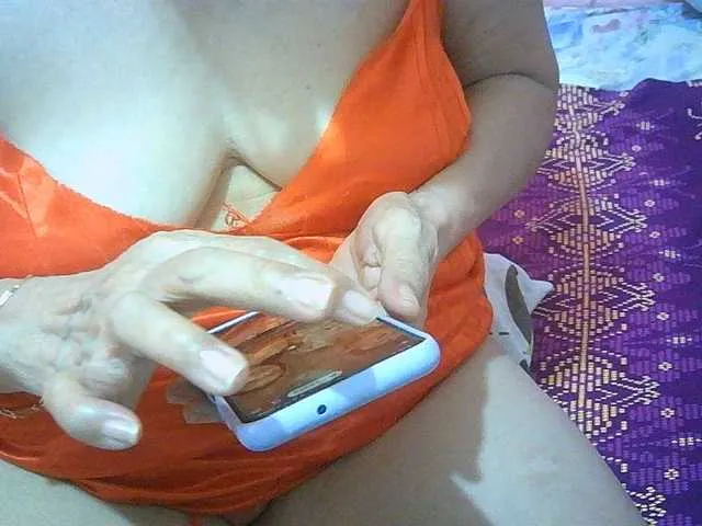 Live sex webcam photo for hotgrannyxx #276357872