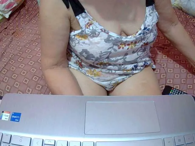 Live sex webcam photo for hotgrannyxx #276906714