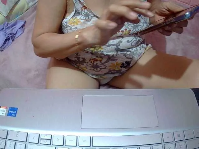 Live sex webcam photo for hotgrannyxx #277052638