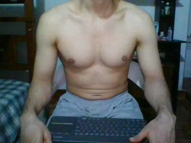 Live sex webcam photo for hotguy13 #273344201