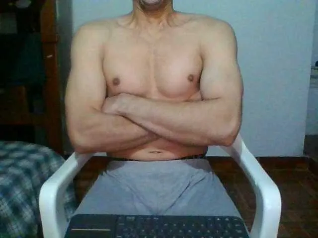 Live sex webcam photo for hotguy13 #273355639