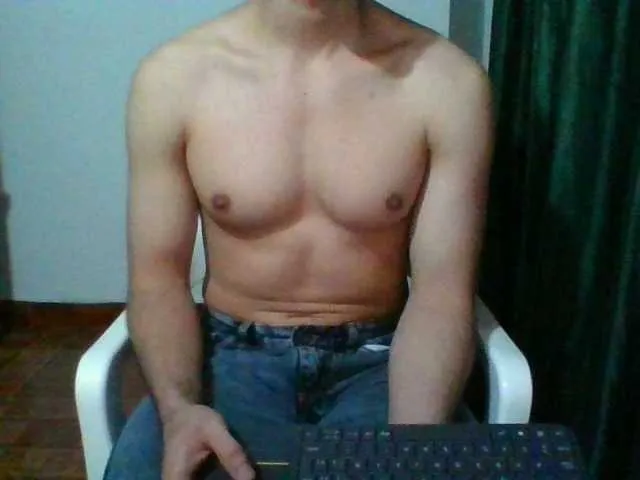 Live sex webcam photo for hotguy13 #273559338
