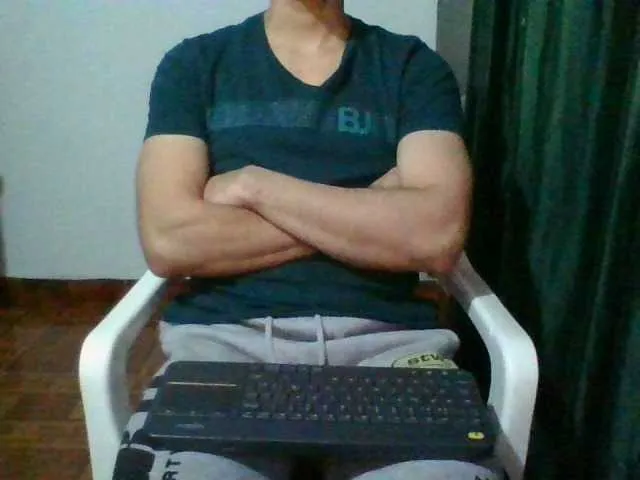Live sex webcam photo for hotguy13 #273719763